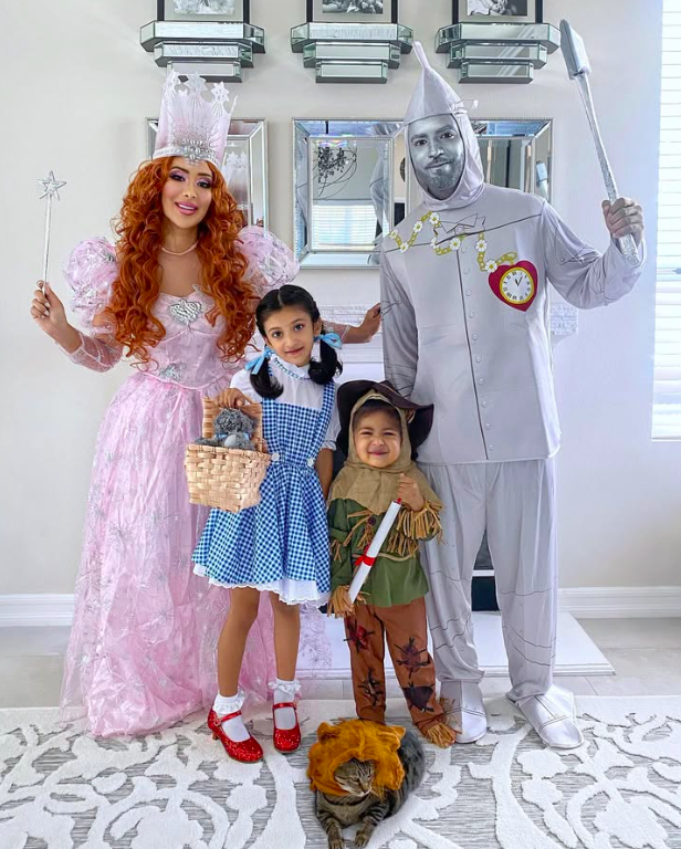 family halloween costumes for 4, family halloween costumes for 4 ideas, family halloween costumes for 4 DIY, family halloween costumes for 4 2025, family halloween costume, family halloween costumes ideas, family halloween costumes for 4 wizard of oz, wizard of oz halloween costume
