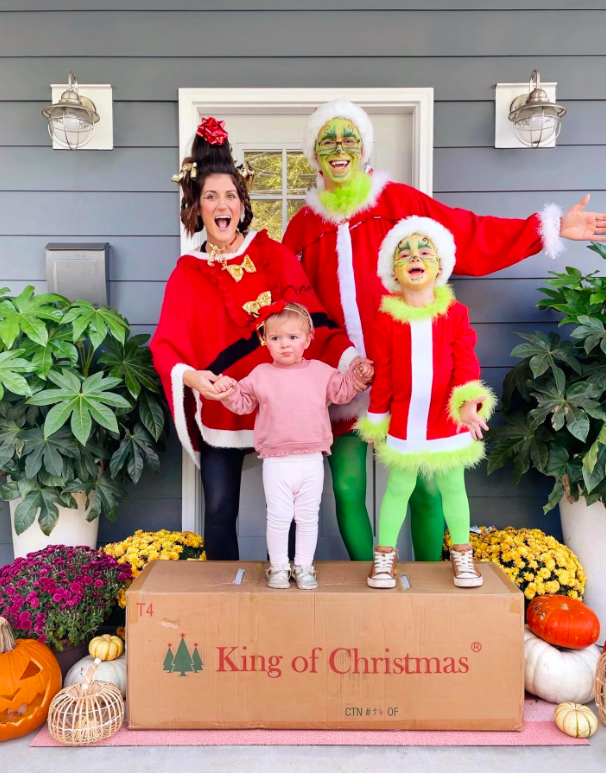 family halloween costumes for 4, family halloween costumes for 4 ideas, family halloween costumes for 4 DIY, family halloween costumes for 4 2025, family halloween costume, family halloween costumes ideas, family halloween costumes for 4 funny, the grinch family halloween costume
