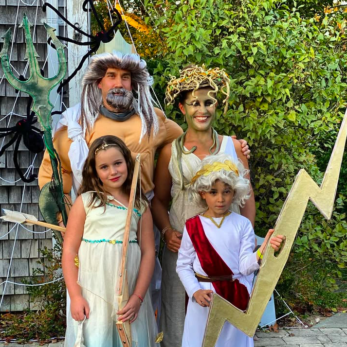 family halloween costumes for 4, family halloween costumes for 4 ideas, family halloween costumes for 4 DIY, family halloween costumes for 4 2025, family halloween costume, family halloween costumes ideas, family halloween costumes for 4 funny