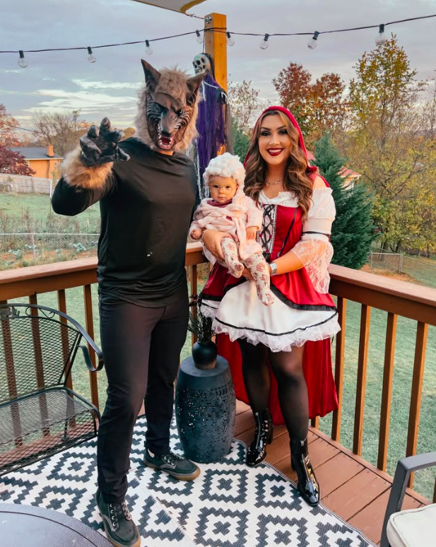 family halloweeen costumes with baby, family halloween costumes, family halloweeen costumes with baby 2025, family halloweeen costumes with baby easy, family halloweeen costumes with baby ideas, family halloween costume ideas