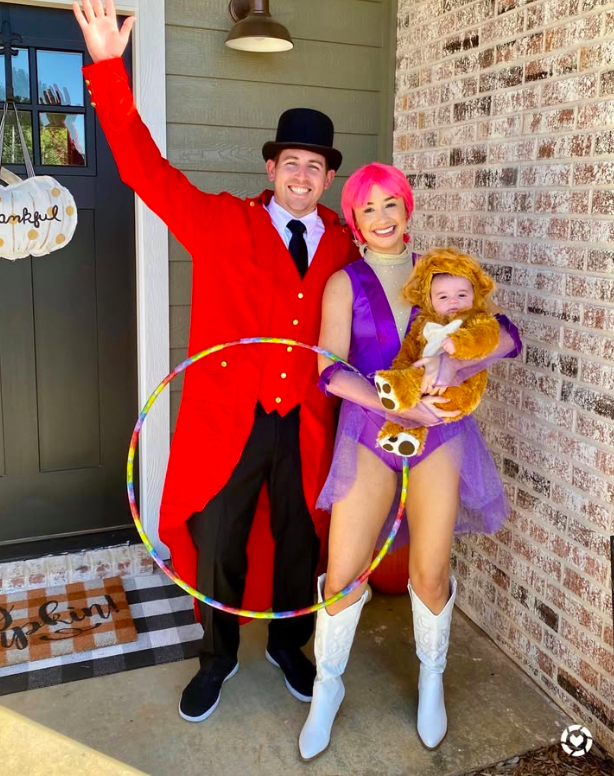 family halloweeen costumes with baby, family halloween costumes, family halloweeen costumes with baby 2025, family halloweeen costumes with baby easy, family halloweeen costumes with baby ideas, family halloween costume ideas