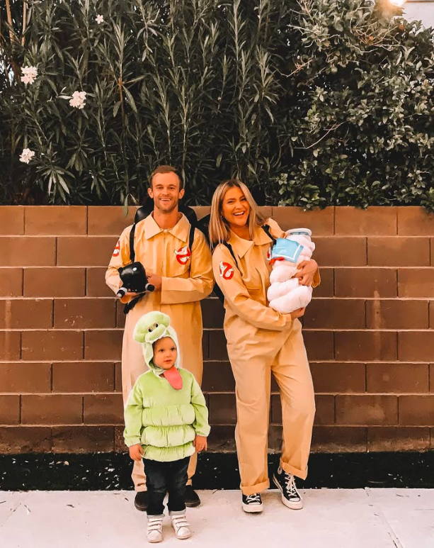 family halloweeen costumes with baby, family halloween costumes, family halloweeen costumes with baby 2025, family halloweeen costumes with baby easy, family halloweeen costumes with baby ideas, family halloween costume ideas