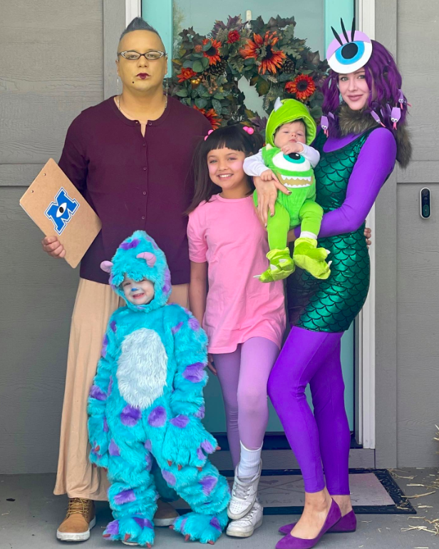 family halloweeen costumes with baby, family halloween costumes, family halloweeen costumes with baby 2025, family halloweeen costumes with baby easy, family halloweeen costumes with baby ideas, family halloween costume ideas