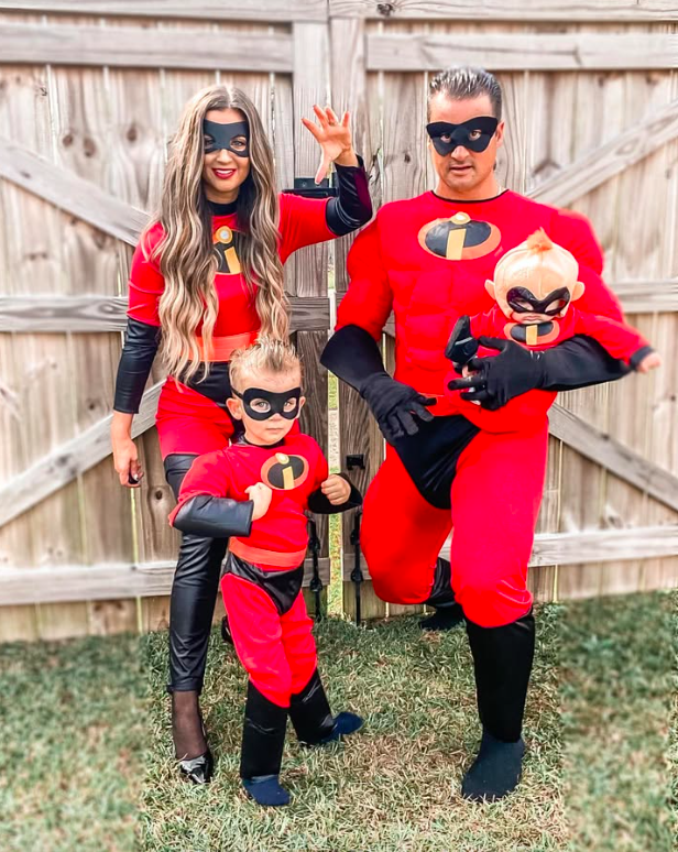family halloweeen costumes with baby, family halloween costumes, family halloweeen costumes with baby 2025, family halloweeen costumes with baby easy, family halloweeen costumes with baby ideas, family halloween costume ideas