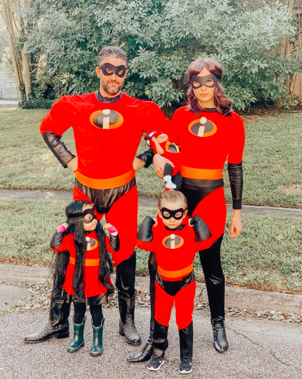 family halloween costumes for 4, family halloween costumes for 4 ideas, family halloween costumes for 4 DIY, family halloween costumes for 4 2025, family halloween costume, family halloween costumes ideas, family halloween costumes for 4 disney