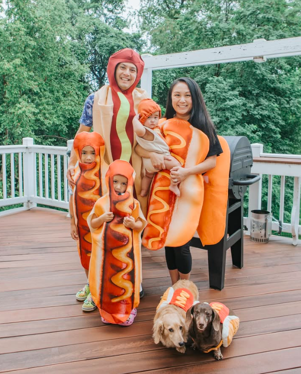 family halloween costumes, family halloween costumes for 5, family halloween costumes for 5 easy diy, family halloween costumes for 5 funny, family halloween costume, family halloween costumes 2025