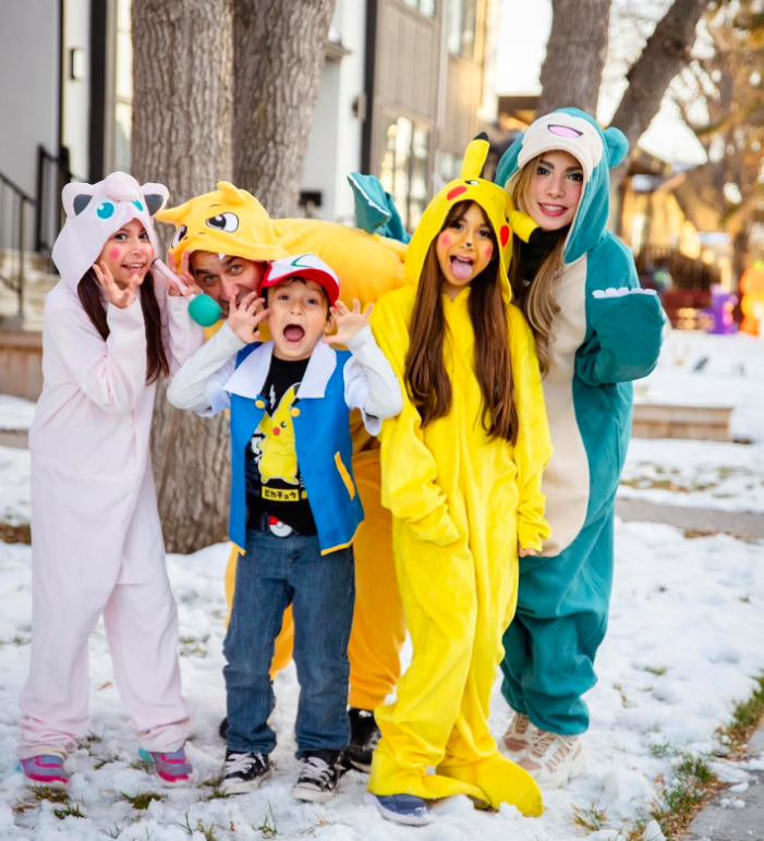 family halloween costumes, family halloween costumes for 5, family halloween costumes for 5 easy diy, family halloween costumes for 5 funny, family halloween costume, family halloween costumes 2025