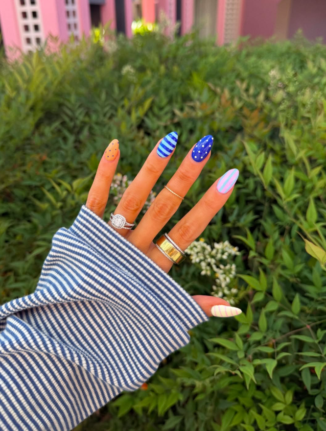 summer nails, summer nails 2026, summer nail ideas, summer nail designs, summer nails simple, summer nails colorful, bright nails, polka dot nails, striped nails