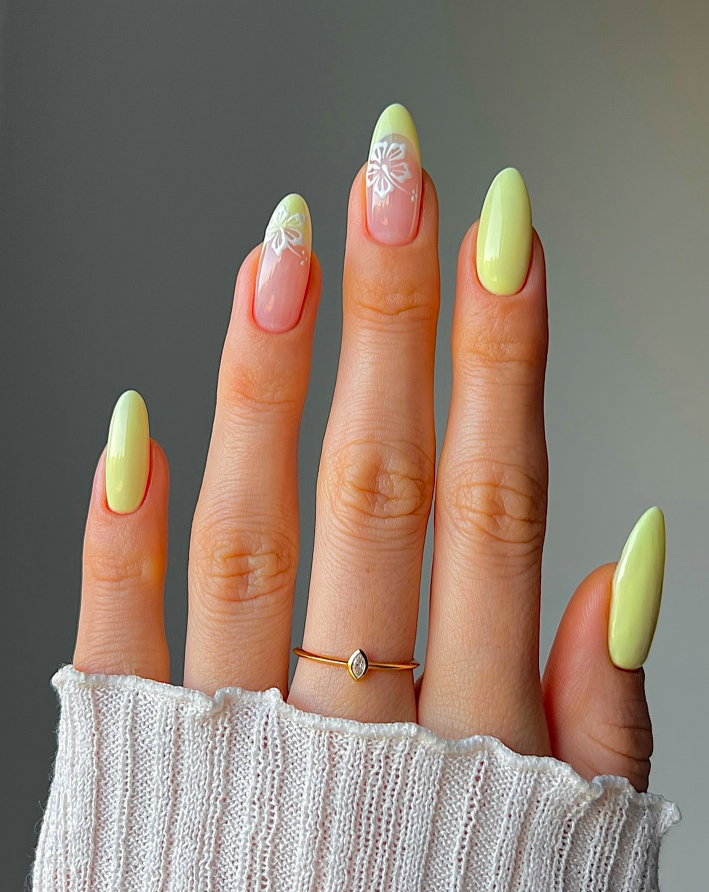 summer nails, summer nails 2026, summer nail ideas, summer nail designs, summer nails simple, summer nails colorful, bright nails, yellow summer nails, summer floral nails
