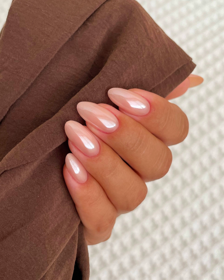 fall nails, fall nails 2026, easy fall nails 2026, simple fall nails, fall nail designs, fall nails acrylic, fall nail ideas, 2026 nail ideas, nude nails fall, glazed donut nails, light pink nails